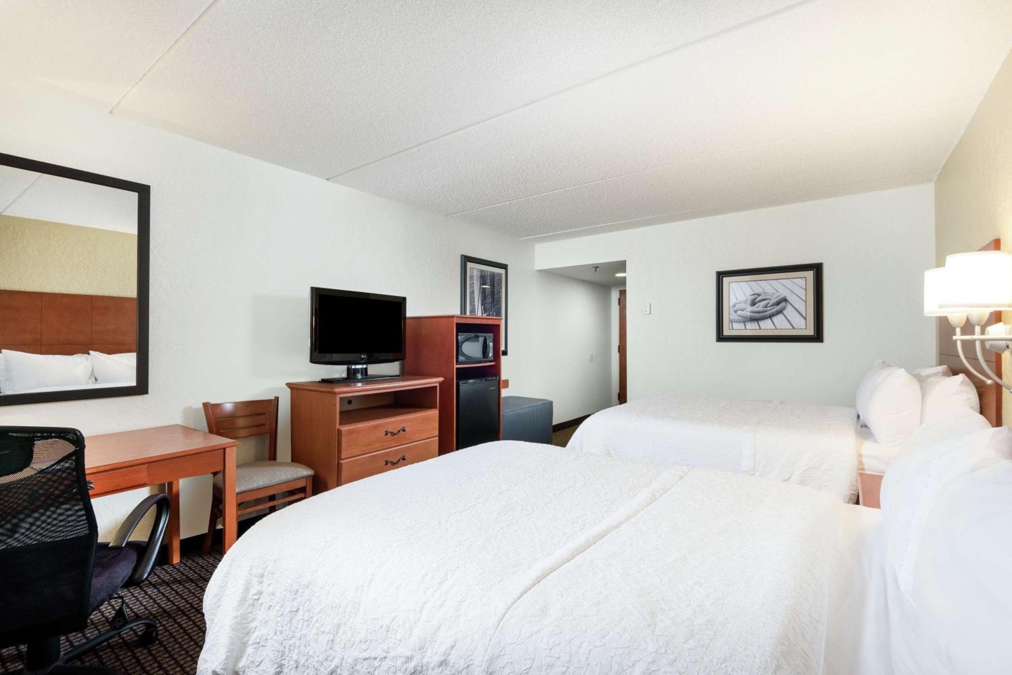 Hampton Inn Morehead City Bagian luar foto