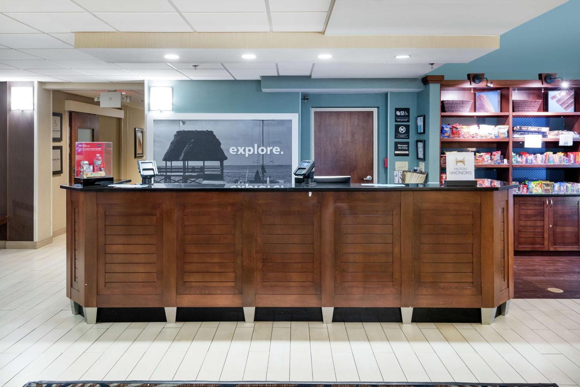 Hampton Inn Morehead City Bagian luar foto