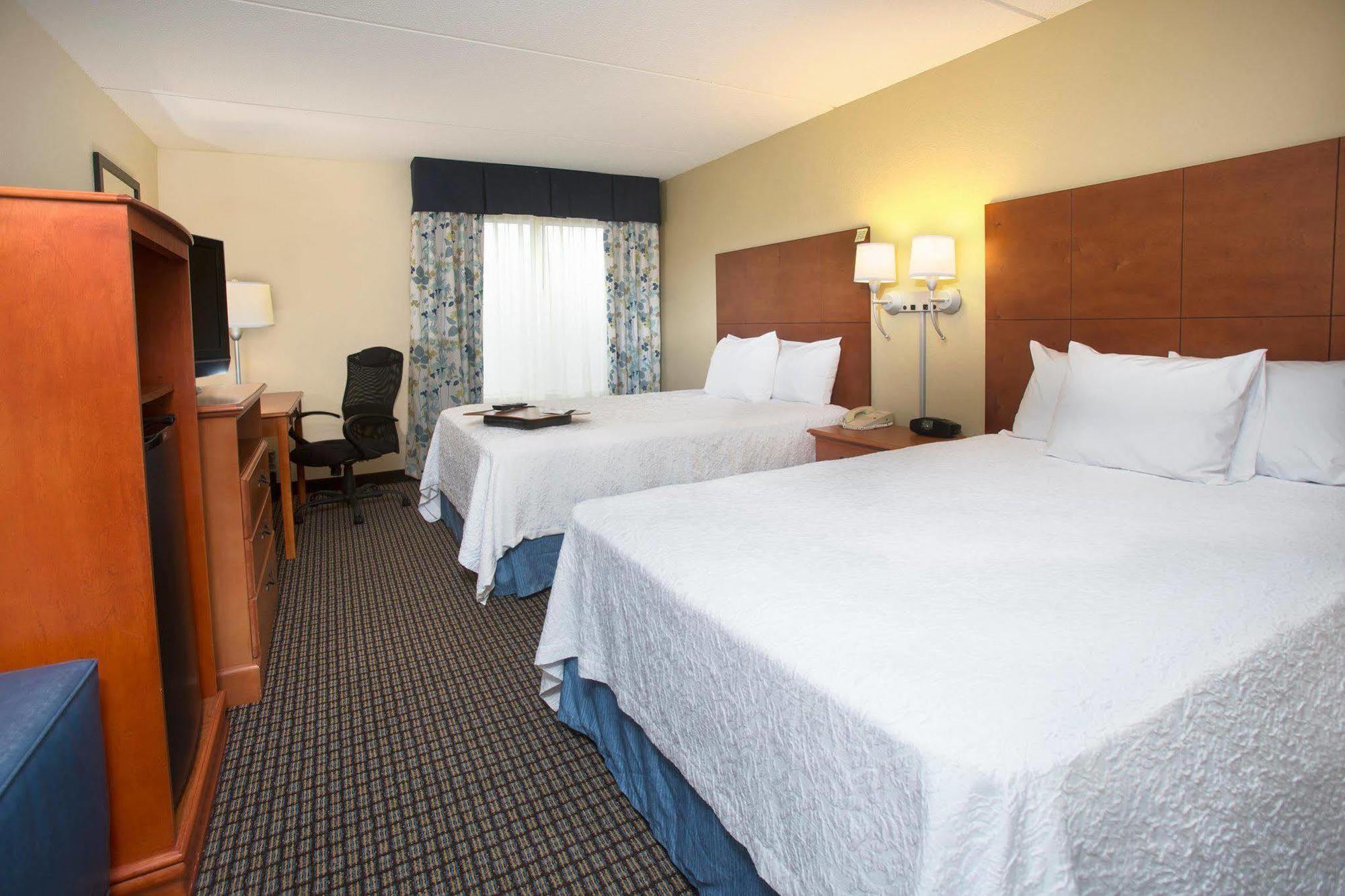 Hampton Inn Morehead City Bagian luar foto